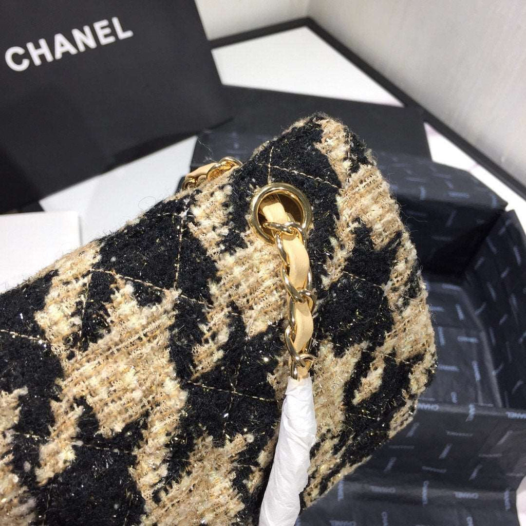 Chanel 19 tweed Flap Bag Black and beige