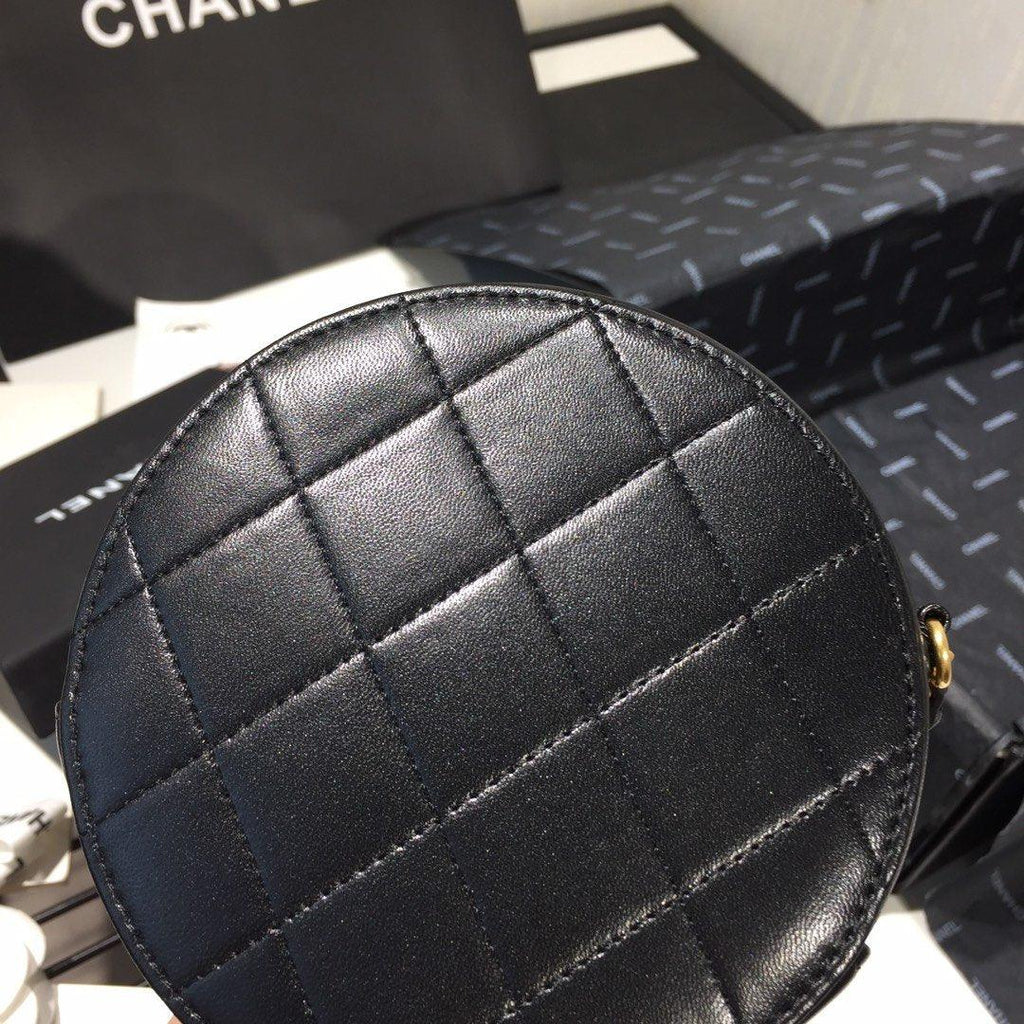 Chanel Pearl Round Clutch with Chain
