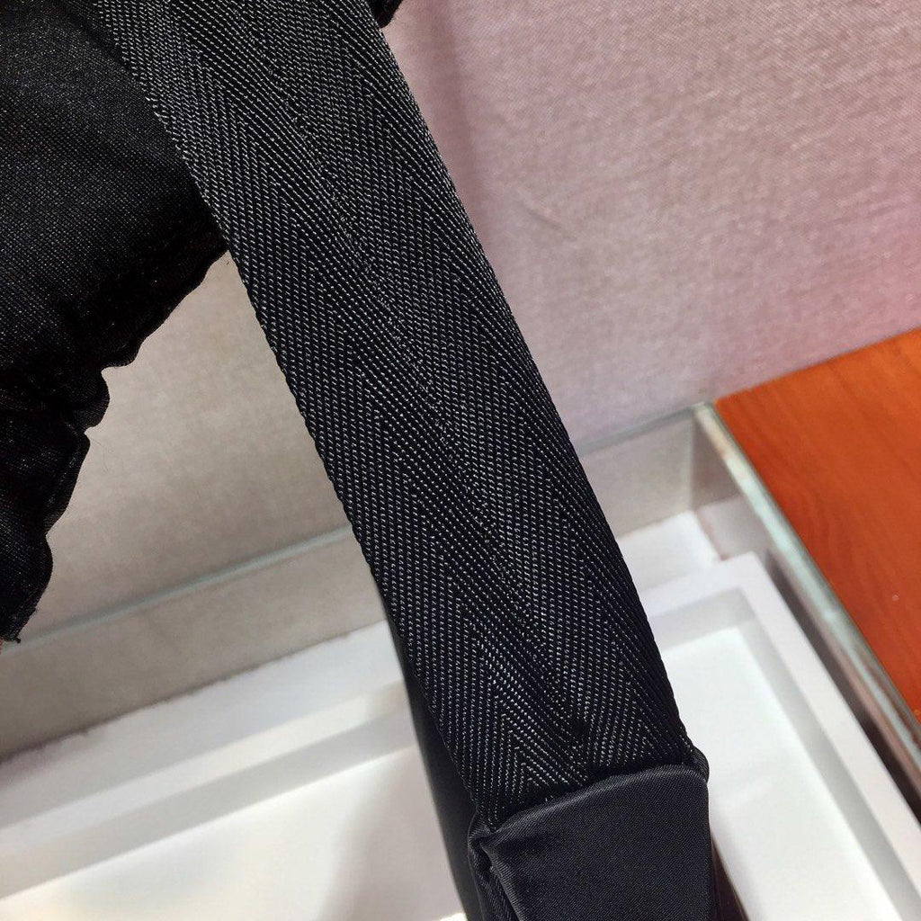 Re-Edition 2000 Nylon Mini Bag