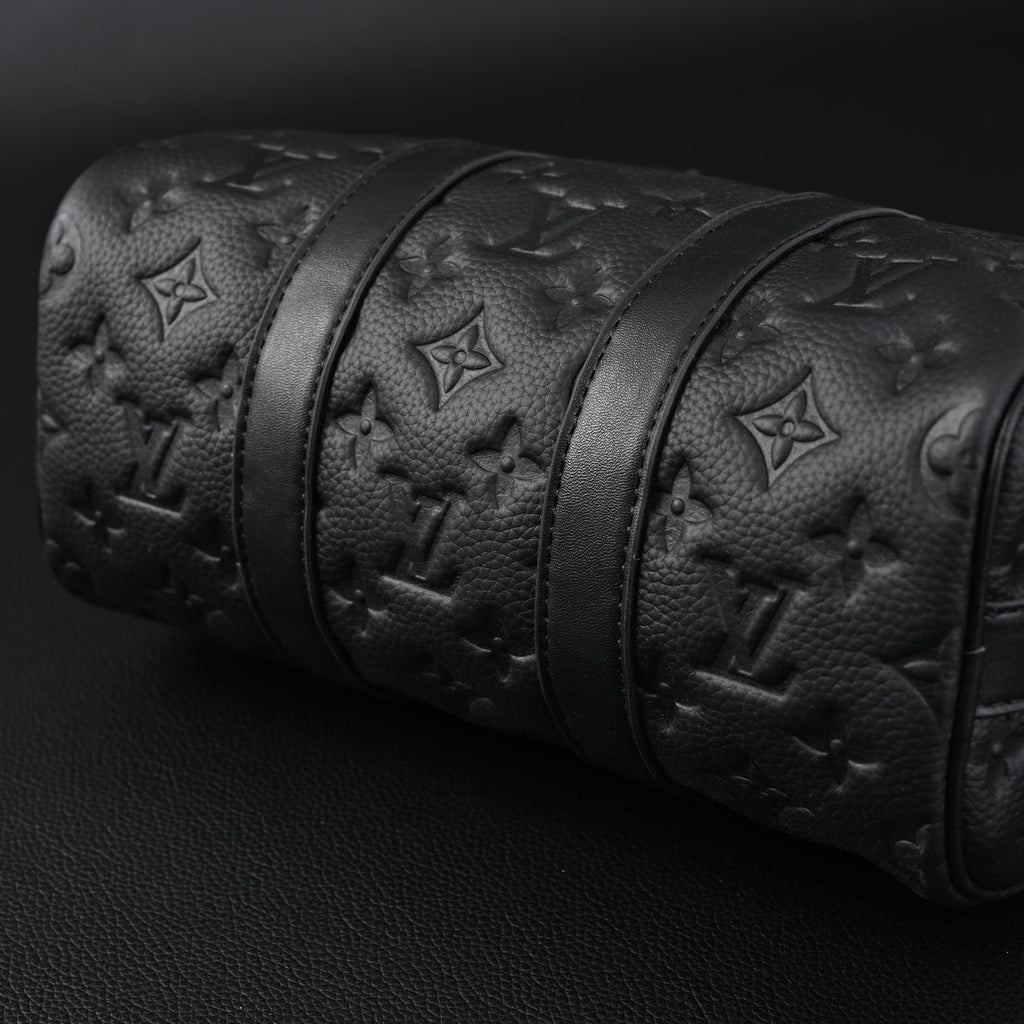 Louis Vuitton Keepall Bandoulière 50 – Monogram Shadow Black Leather