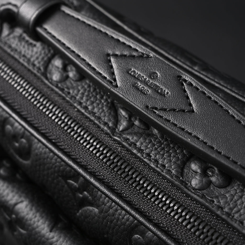 Louis Vuitton Capucines BB Top Handle Bag – Black Taurillon Leather
