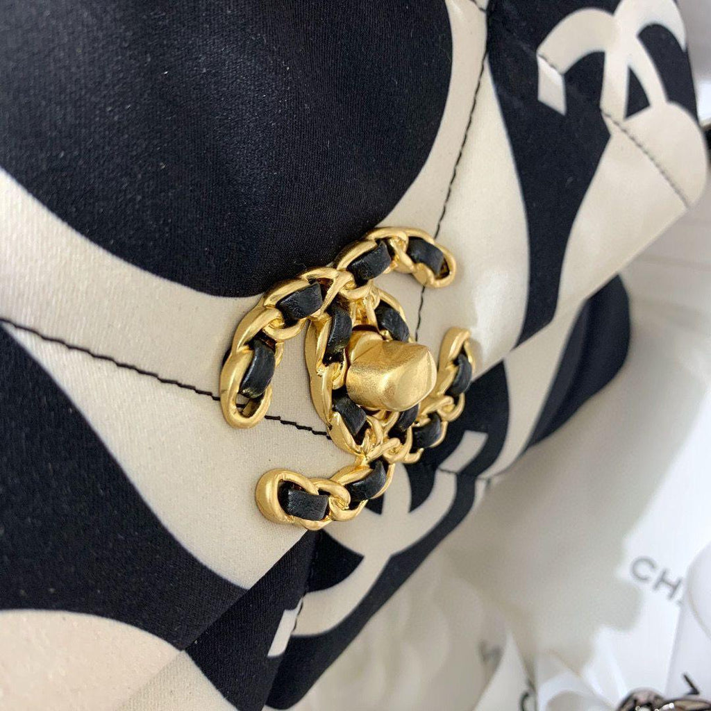 Chanel 19 Flap Bag medium black ecru