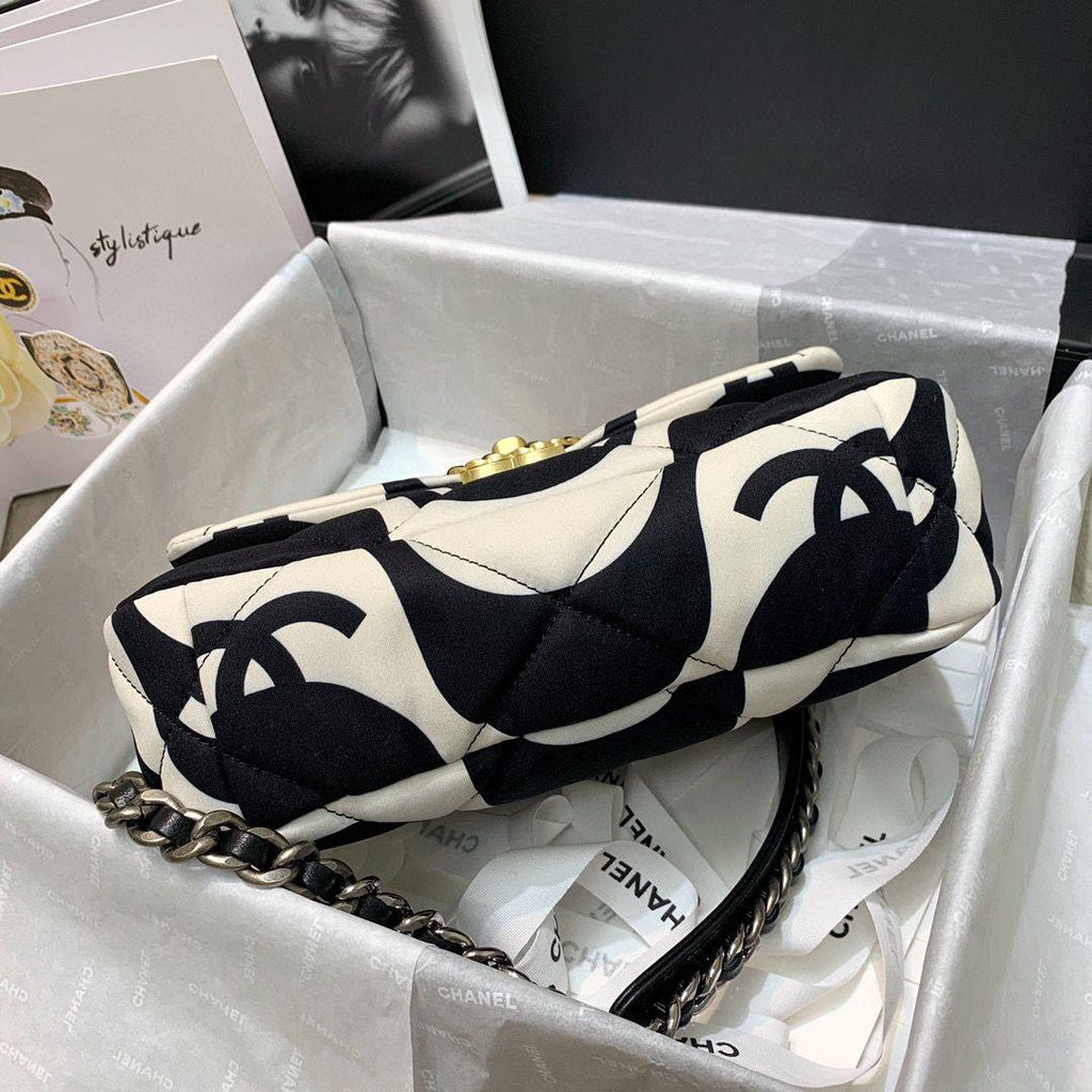 Chanel 19 Flap Bag medium black ecru