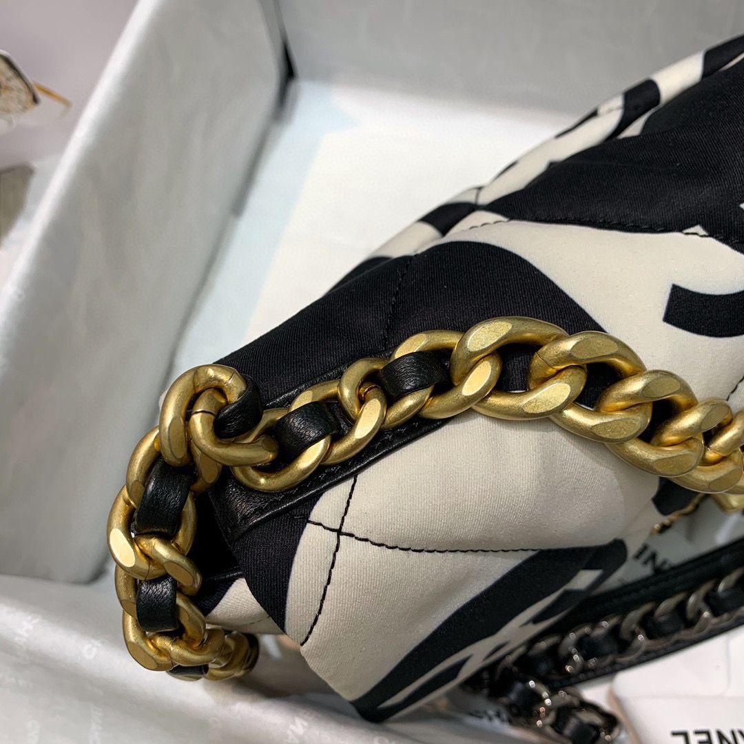Chanel 19 Flap Bag medium black ecru