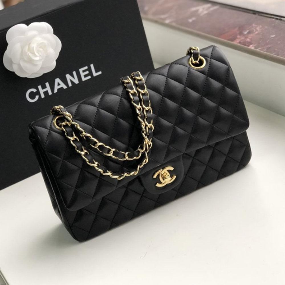 CHANEL Classic Flap Bag Black