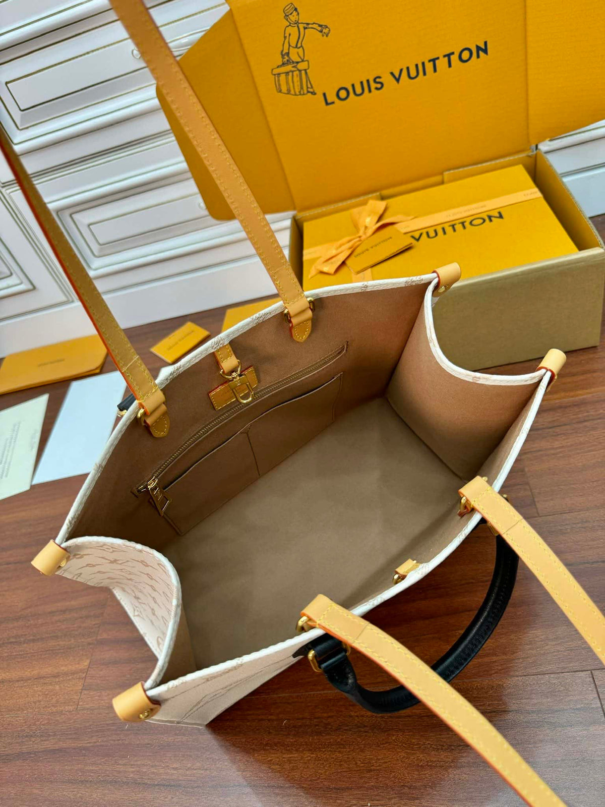 Louis Vuitton Onthego MM Tote Bag Monogram Dune Cruise 35 x 27 x 14 cm