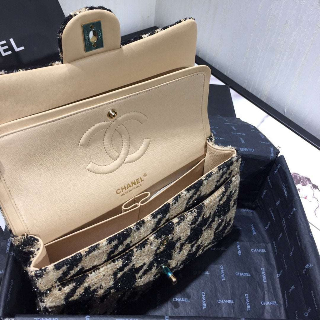 Chanel 19 tweed Flap Bag Black and beige